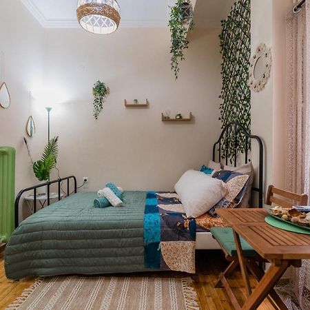 Green Boho Apartment Athens Exterior photo