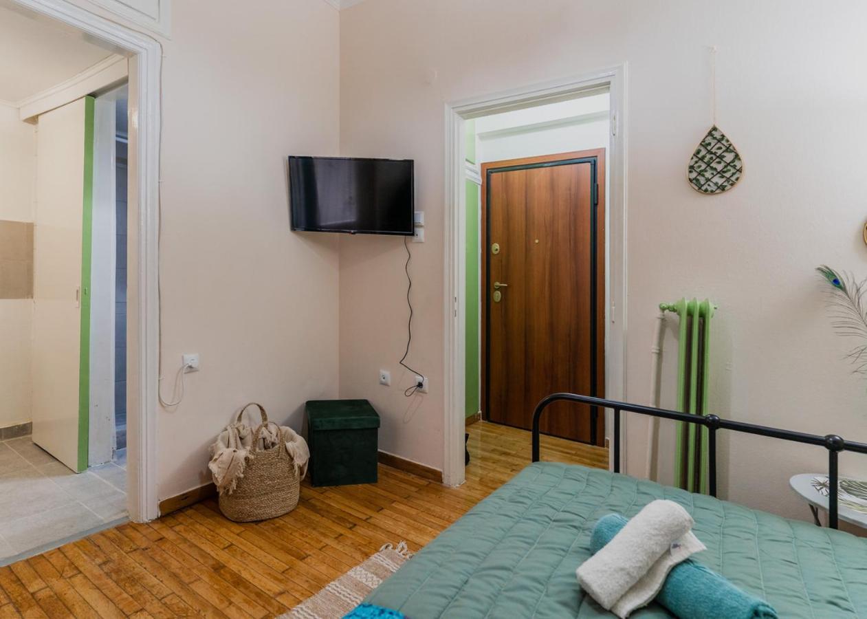 Green Boho Apartment Athens Exterior photo