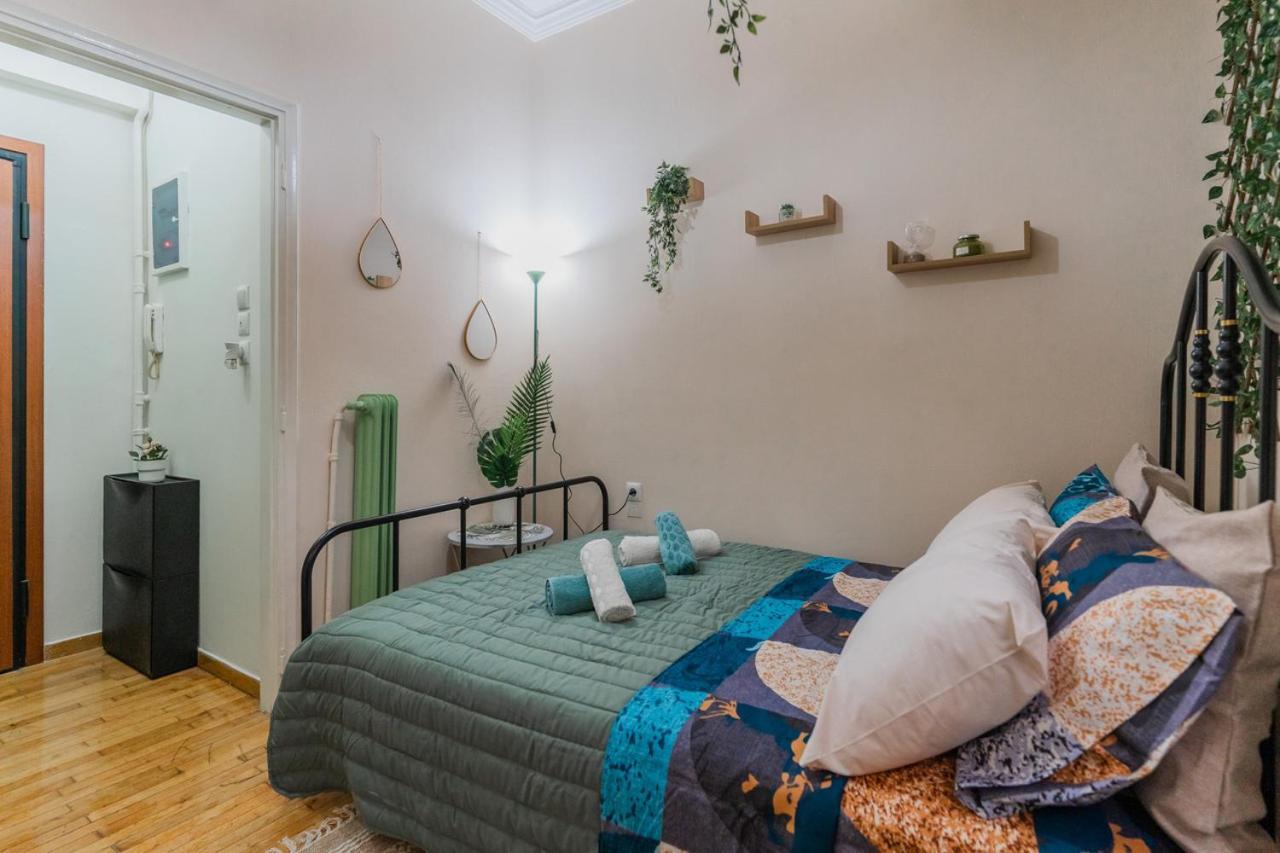 Green Boho Apartment Athens Exterior photo