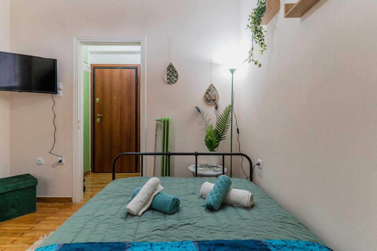 Green Boho Apartment Athens Exterior photo